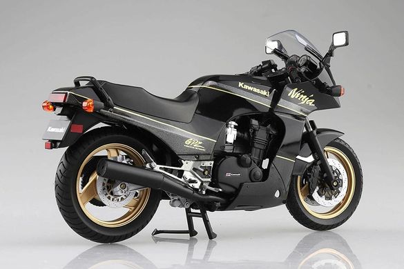 Модель 1/12 мотоцикл Kawasaki GPZ900R Black/Gold Aoshima 10922