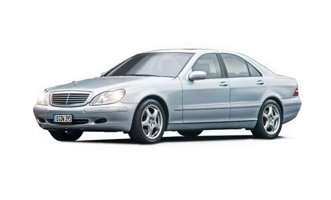 Prefab model 1/24 car Mercedes-Benz 600S Italeri 3638