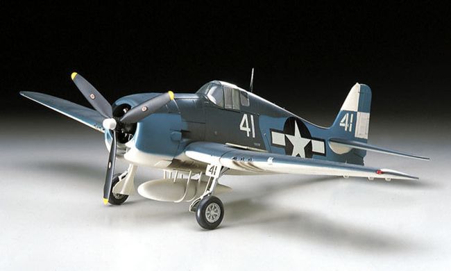 Збірна модель 1/32 винищувач F6F-3/5 Hellcat ST7 Hasegawa 08057