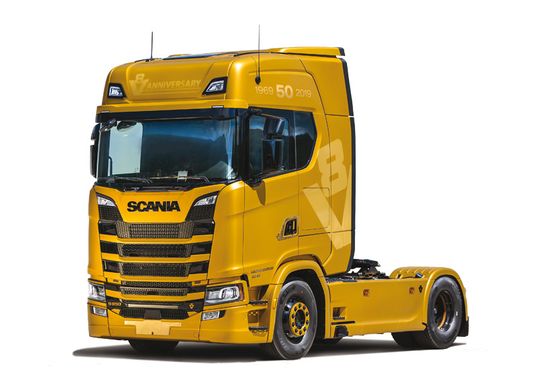 Збірна модель 1/24 вантажівка Scania S730 Highline 4x2 Italeri 3927