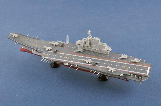 Збірна модель 1/1000 авіаносець ВМС Китаю "Ляонін" CV-16 LiaoNing Trumpeter 07313