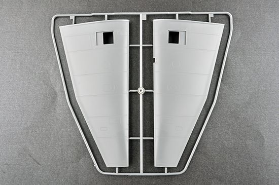 Сборная модель 1:24 немецкий пикирующий бомбардировщик Ju-87B-2 Trumpeter 02421