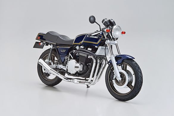 Збірна модель 1/12 мотоцикл Kawasaki KZ750D Z750FX '79 Custom Aoshima 06520