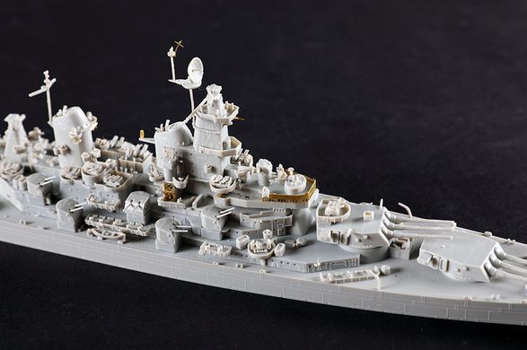 Сборная модель 1/700 линкор USS Missouri BB-63 Trumpeter 06748