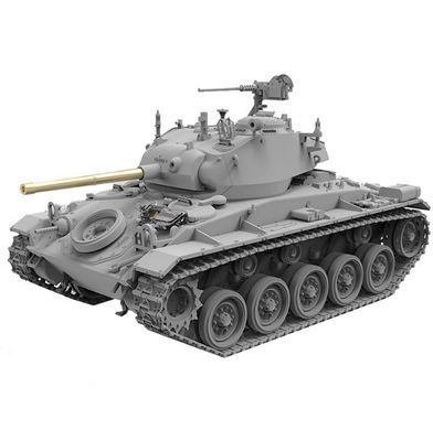 Assembled model 1:72 US Light Tank M24 Chaffee Fore Art 2003
