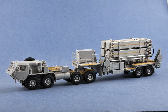 Збірна модель 1/35 трейлер США M983 і ракетна система Patriot MIM-104F PAC-3 Патріот Trumpeter 01037