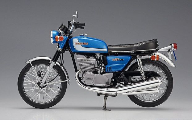 Сборная модель 1/12 мотоцикл Suzuki GT380 Hasegawa 21505