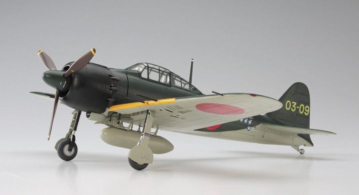 Spectacular model 1/32 fighter Mitsubishi A6M5c Zero Fighter "Zeke" Type 52 Hasegawa 08884