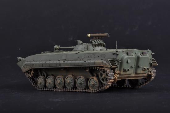 Assembled model 1:35 infantry fighting vehicle soviet BMP-1P IFV Trumpeter 05556