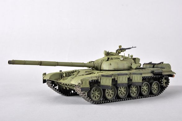 Сборная модель 1/35 основной боевой танк T-72M Trumpeter 09603