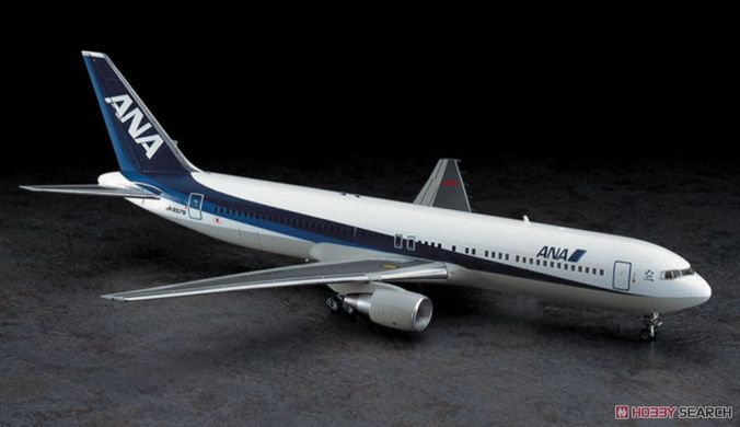 Assembled model 1/200 airplane Boeing B767-300 ANA Hasegawa 10706