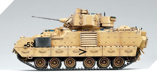 Збірна модель 1:35 бойова машина M2A2 Bradley OIF Academy 13205