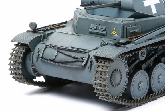 Збірна модель 1/35 танка Sd.Kfz.121 Panzerkampfwagen II Ausf. C (Polish Campaign) Tamiya 35299