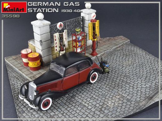 Збірна модель 1/35 для діорами німецька АЗС 1930-40-ті роки German Gas Station MiniArt 35598