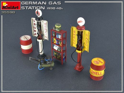 Сборная модель 1/35 для диорами немецкая АЗС 1930-40-е годы German Gas Station MiniArt 35598
