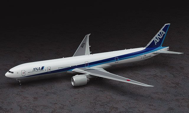 Збірна модель 1/200 літак Boeing B777-300ER міжнародні рейси ANA Hasegawa 10718