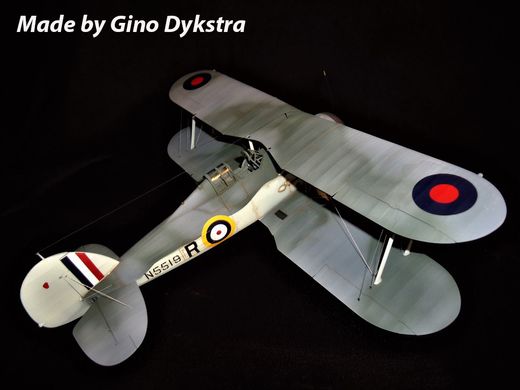 Assembled model 1/32 plane Gloster Sea Gladiator Mk.II, British sea fighter II SV ICM 3204