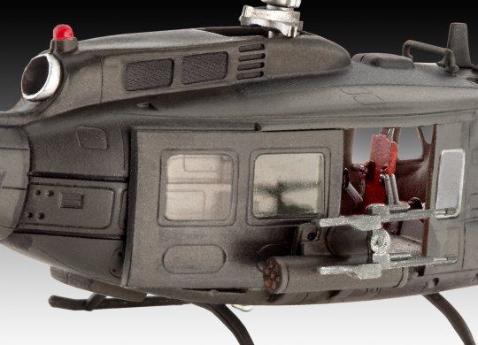 Сборная модель 1/100 вертолета Bell UH-1H Gunship Revell 04983