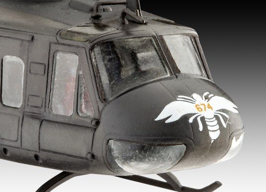 Збірна модель 1/100 вертольота Bell UH-1H Gunship Revell 04983