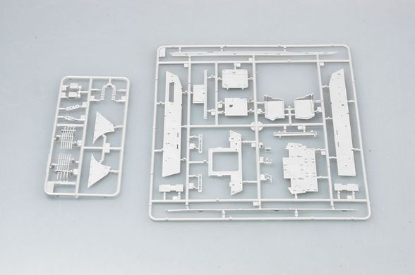 Збірна модель 1/35 італійський броньований автомобіль &laquo;Кентавр&raquo; пізньої моделі Centauro Trumpeter 00
