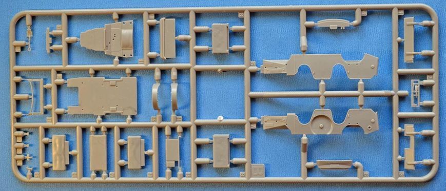 Assembly model 1:72 car Dodge WC-6/15/23 ACE 72598
