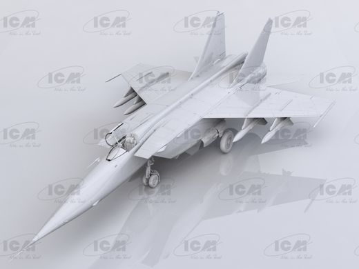 Збірна модель 1/48 літак МіГ-25 БМ, Радянський ударний літак ICM 48905