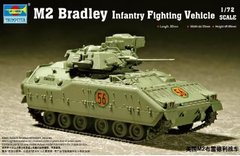 Збірна модель 1/72 бойова машина піхоти M2 Bradley Infantry Fighting Vehicle Trumpeter 07295