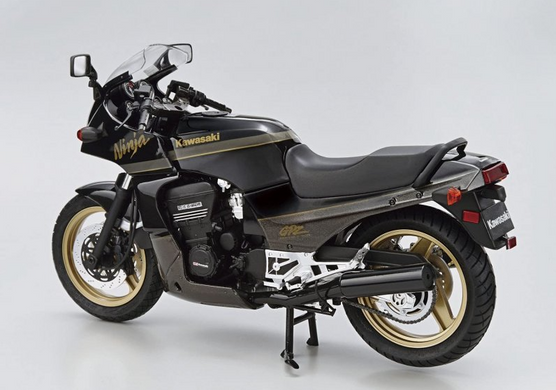 Сборная модель 1/12 мотоцикл Kawasaki Ninja ZX900R GPz900R 2002 The Bike #6 Aoshima 06312