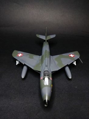 Assembled model 1/72 aircraft Hawker 'Maveric Hunter' F.Mk.58 MisterCraft D-11