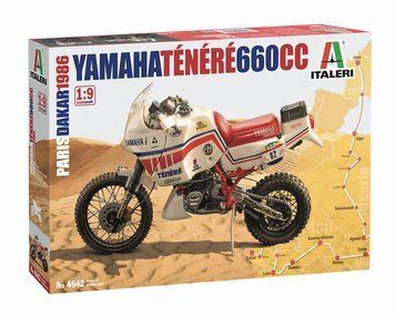 Сборная модель 1:9 мотоцикл Yamaha T&eacute;n&eacute;r&eacute; 660cc Париж Дакар 1986 года Italeri 4642