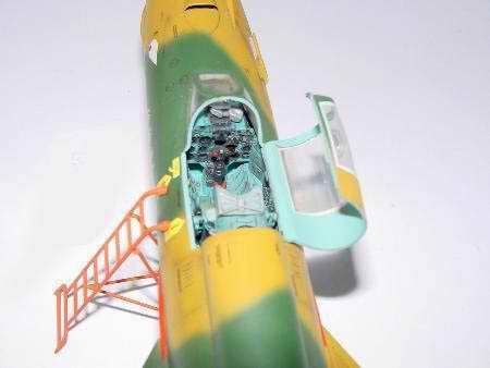 Сборная модель 1:32 самолет Mig-21 MF Trumpeter 02218