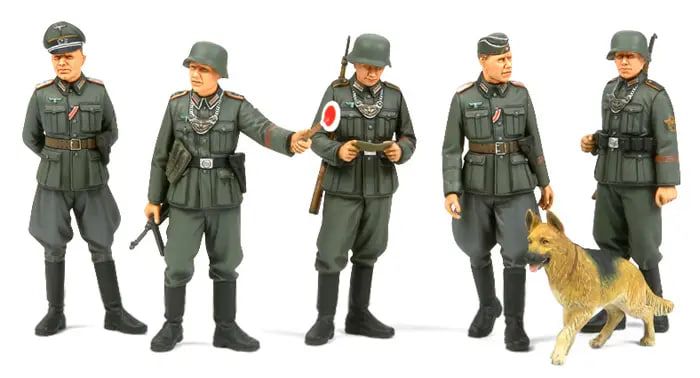 Сборная модель 1/35 Комплект немецкой военной полиции времен Второй мировой войны Tamiya 35320