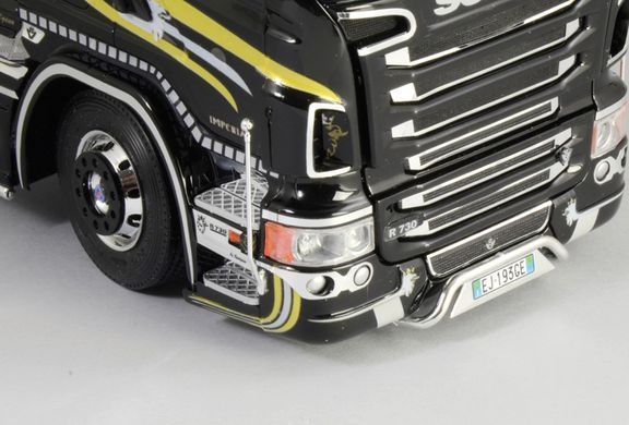 Збірна модель 1:24 вантажівка Scania R730 V8 &ldquo;Imperial&rdquo; Italeri 3883