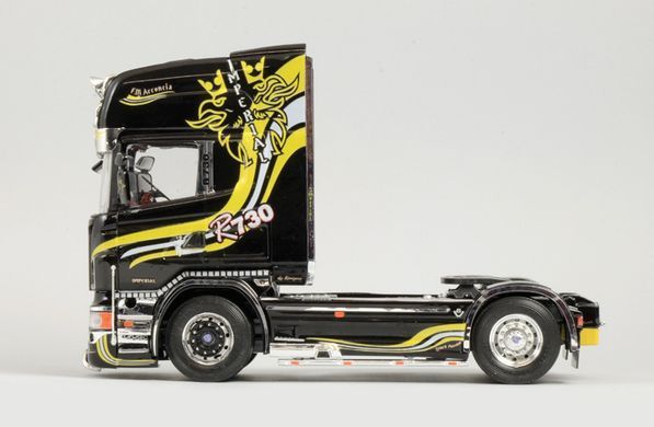 Збірна модель 1:24 вантажівка Scania R730 V8 &ldquo;Imperial&rdquo; Italeri 3883