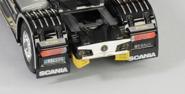 Збірна модель 1:24 вантажівка Scania R730 V8 &ldquo;Imperial&rdquo; Italeri 3883