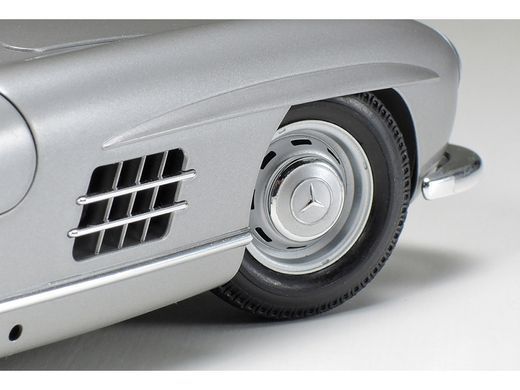 1:24 model car Mercedes-Benz 300 SL Tamiya 24338