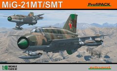 Сборная модель 1/48 советский самолет MiG-21 SMT Profipack Eduard 8233