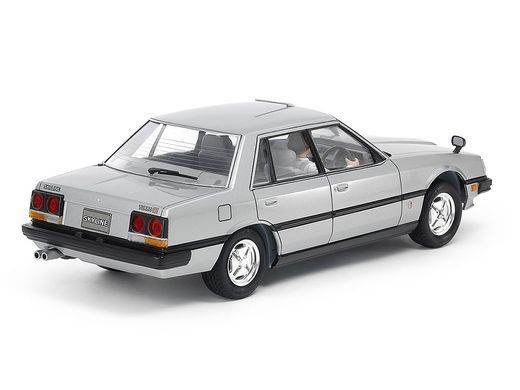 Збірна модель 1:24 автомобіль Nissan Skyline Sedan 2000 Turbo GT-ES Tamiya 24374