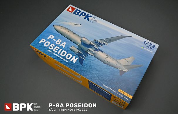 Сборная модель 1/72 самолет P-8A "Poseidon" BPK 7222