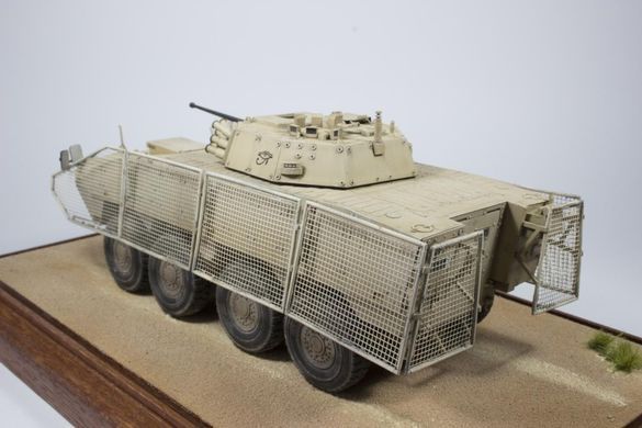 Збірна модель 1:35 бронетранспортер KTO Rosomak на базі фінської машини Patria AMV IBG Models 35032
