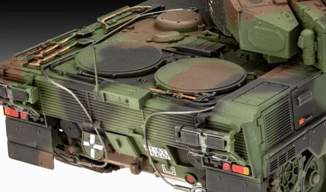 Revell 03360 1:35 Scale Model Kit: Leopard 2A7A1 Tank