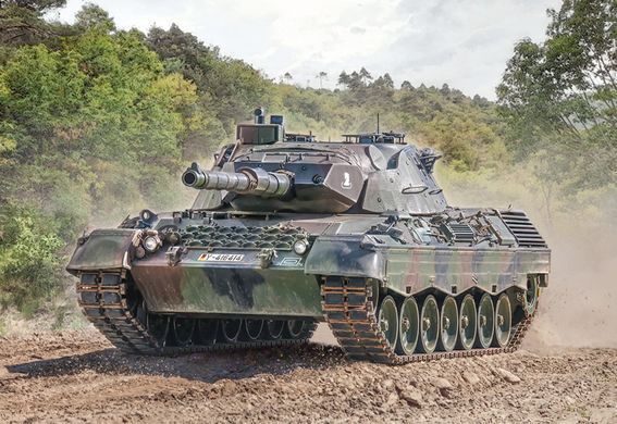 Assembled model 1:35 tank Leopard 1A5 German Main Battle Tank (MBT) LEOPARD 1 A5 Italeri 6481