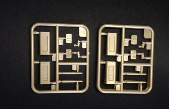 Збірна модель 1/35 Британська протитанкова гармата 6 Pdr (бортова) з вантажівкою 1/4 тонни з екіпаже
