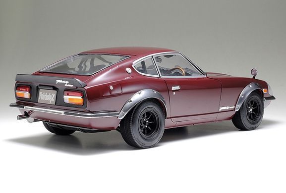 Сборная модель 1:12 автомобиль Nissan Fairlady 240ZG Street-Custom Tamiya 12051