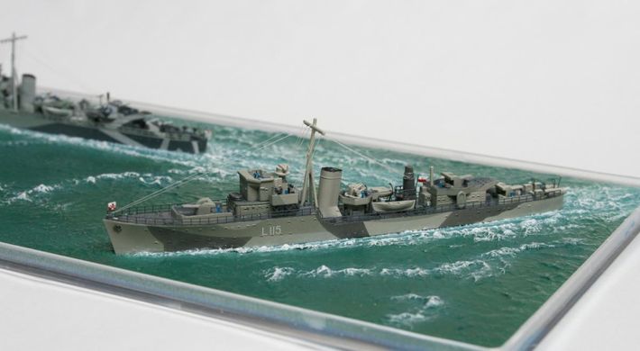 Сборная модель 1/700 эскортный эсминец класса Hunt II ORP Krakowiak 1944 IBG Models 70003