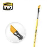 Пензлик кутовий синтетичний 6 Synthetic Angle Brush Ammo Mig 8607