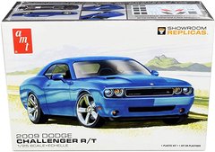 Prefab model 1/25 car Dodge Challenger 2009 R/T 2009 AMT 01117