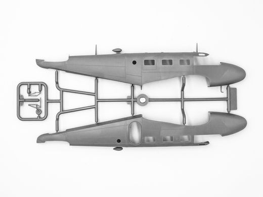 Сборная модель 1/48 самолет C18S, Американский пассажирский самолет ICM 48185