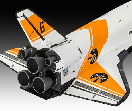 Assembled model 1/144 Moonraker Space Shuttle (James Bond 007) 'Moonraker' - Gift Set