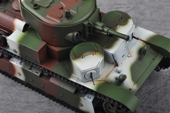 Збірна модель 1:35 радянський середній танк T‑28 Hobby Boss 83854